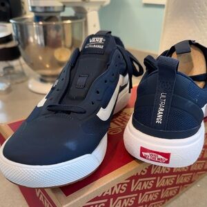 NWT Vans Ultrarange Exo Blue and White Sneakers
